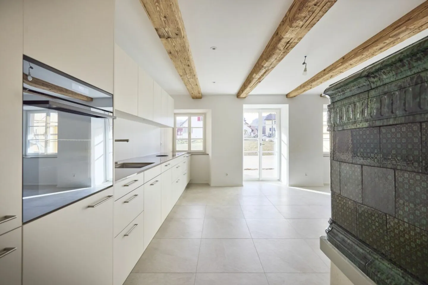 Charmante 5.5-Zimmer-Maisonette-Wohnung in einzigartiger historischer Mühle - Photo 3 sur 13