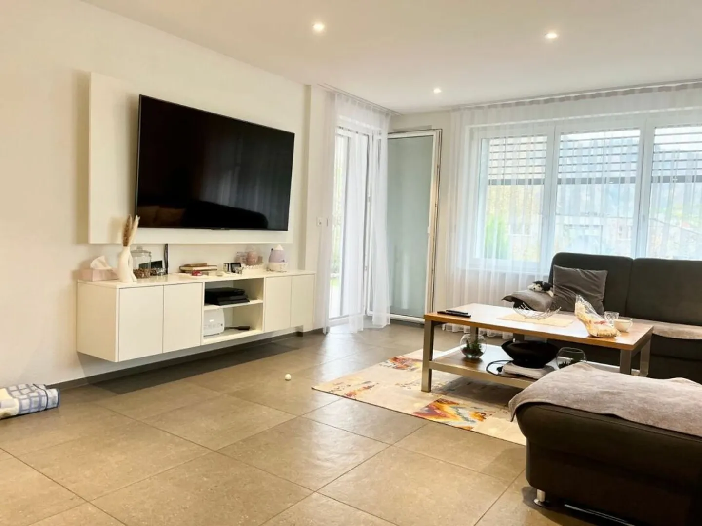 Modernes Familienparadies in ruhiger Lage - Foto 2 von 13