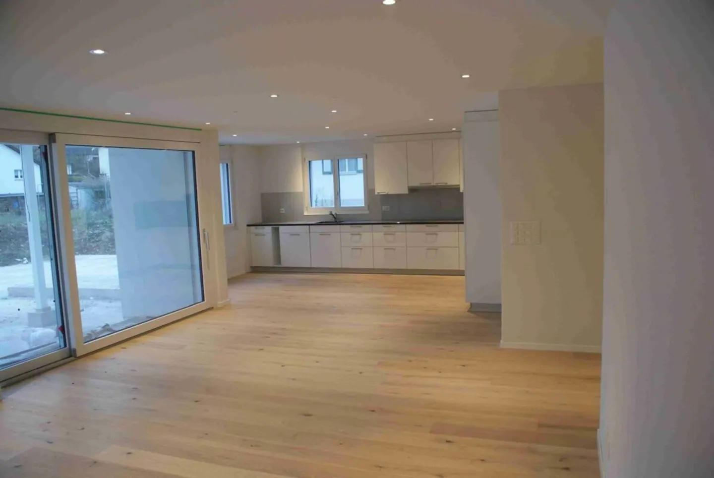 Grosszügig ruhig mit Garten - Foto 1 von 6