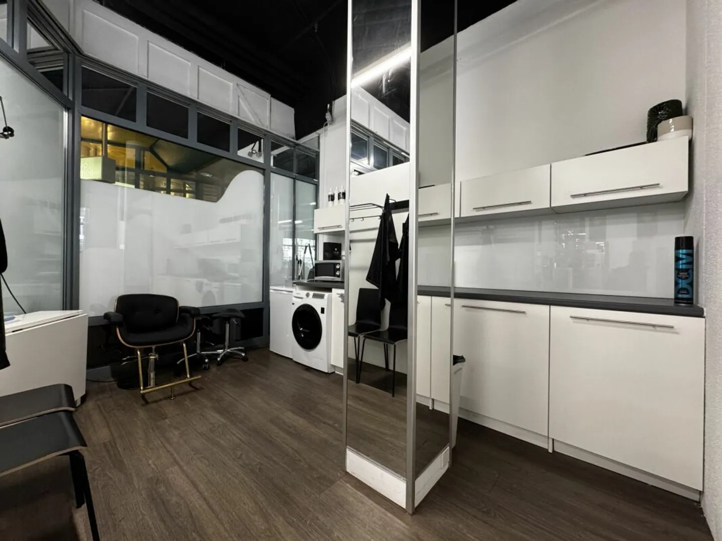 Etablierter Coiffeursalon in Olten - Inventar &amp; Kundenstamm zu verkaufen - Foto 5 von 5