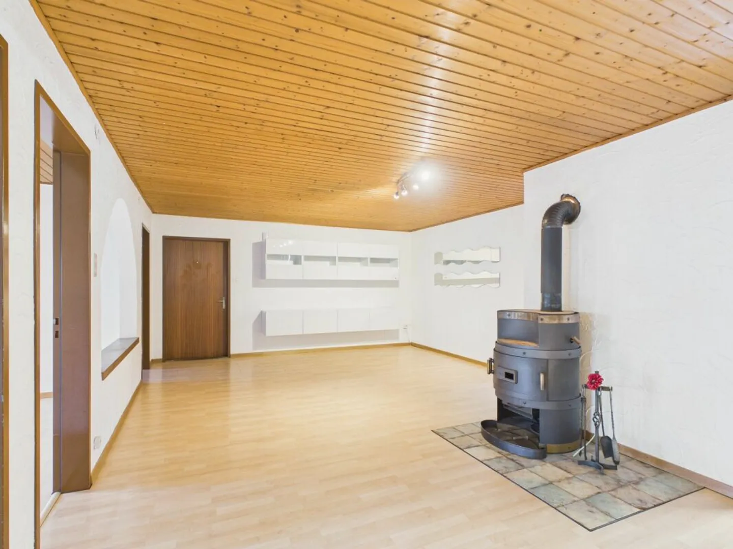 Grosszügige 5-Zimmer-Wohnung - Foto 2 von 13