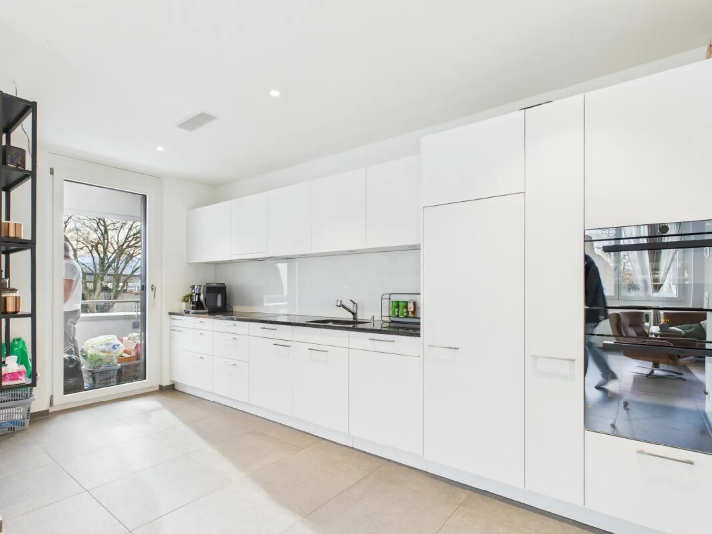 Moderne Wohnung mit grossem Balkon - Foto 2 von 13