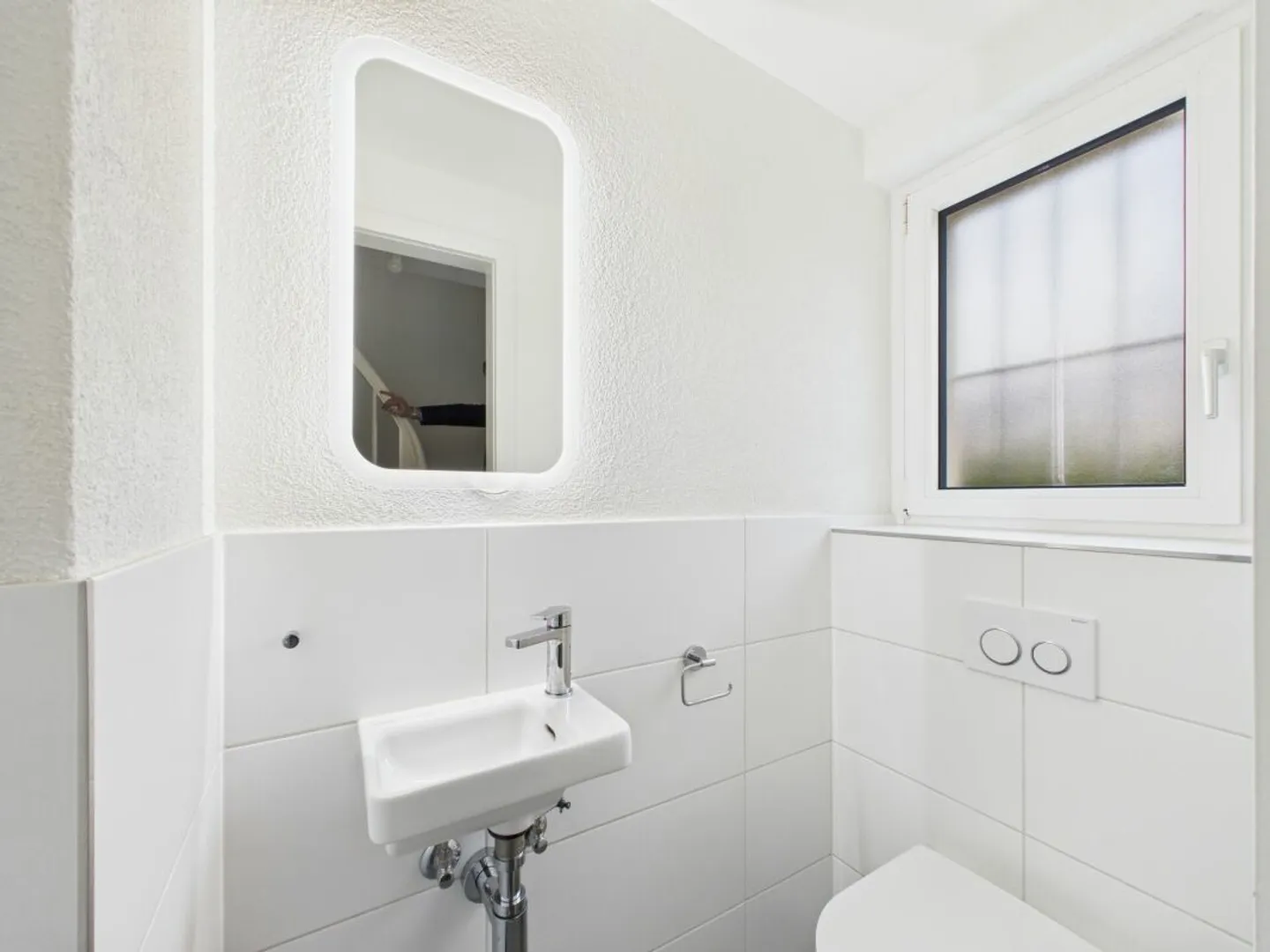 Casa affascinante con grande giardino in posizione tranquilla - Foto 8 di 13