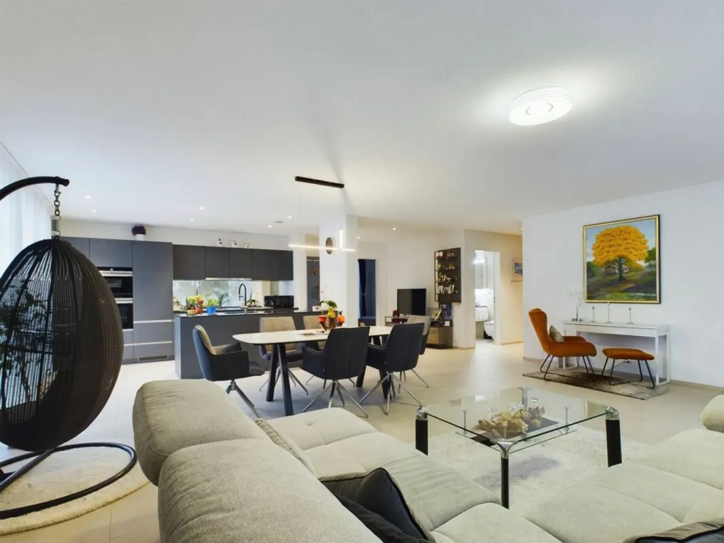 Appartement de jardin moderne à Läufelfingen - Vivre avec style et confort - Photo 3 sur 8