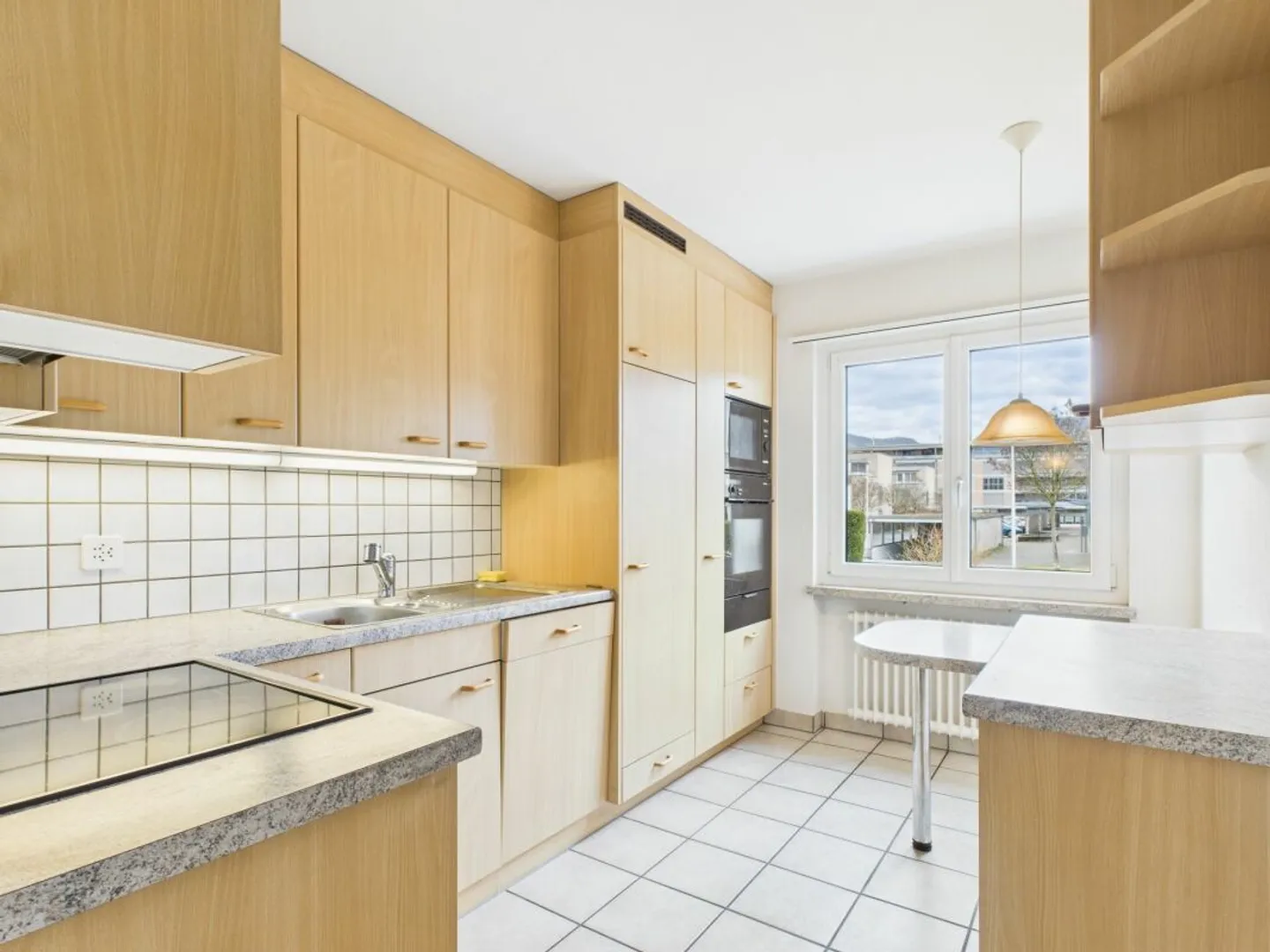 Casa affascinante con grande giardino in posizione tranquilla - Foto 7 di 13