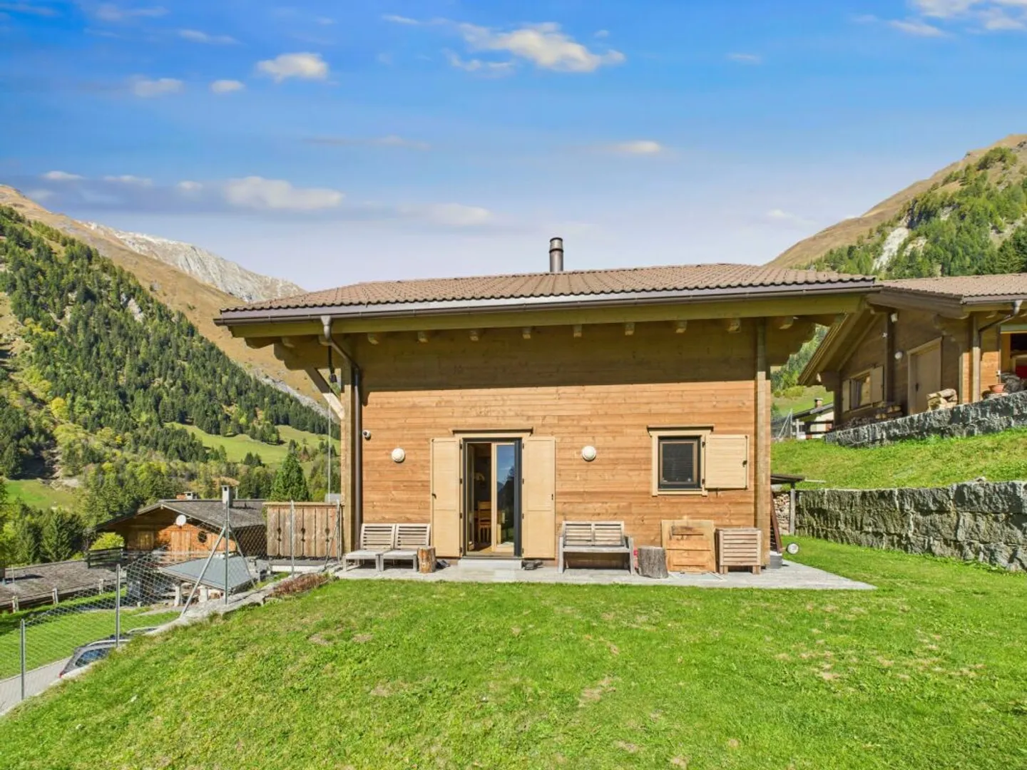 Bellissimo chalet con vista libera sulle montagne - Foto 2 di 13