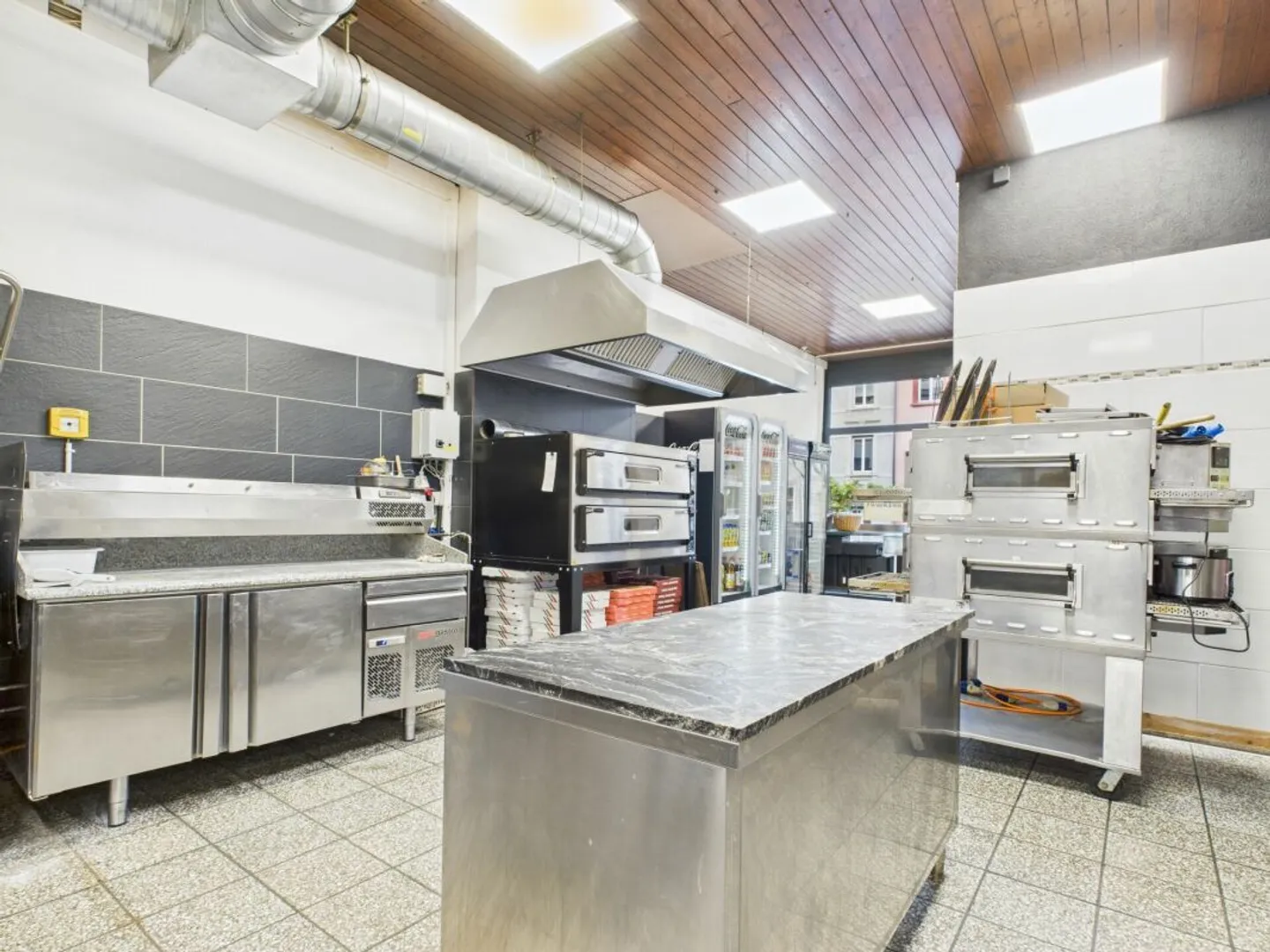 Proprietà commerciale attraente in posizione privilegiata direttamente sul Reno - Foto 5 di 7