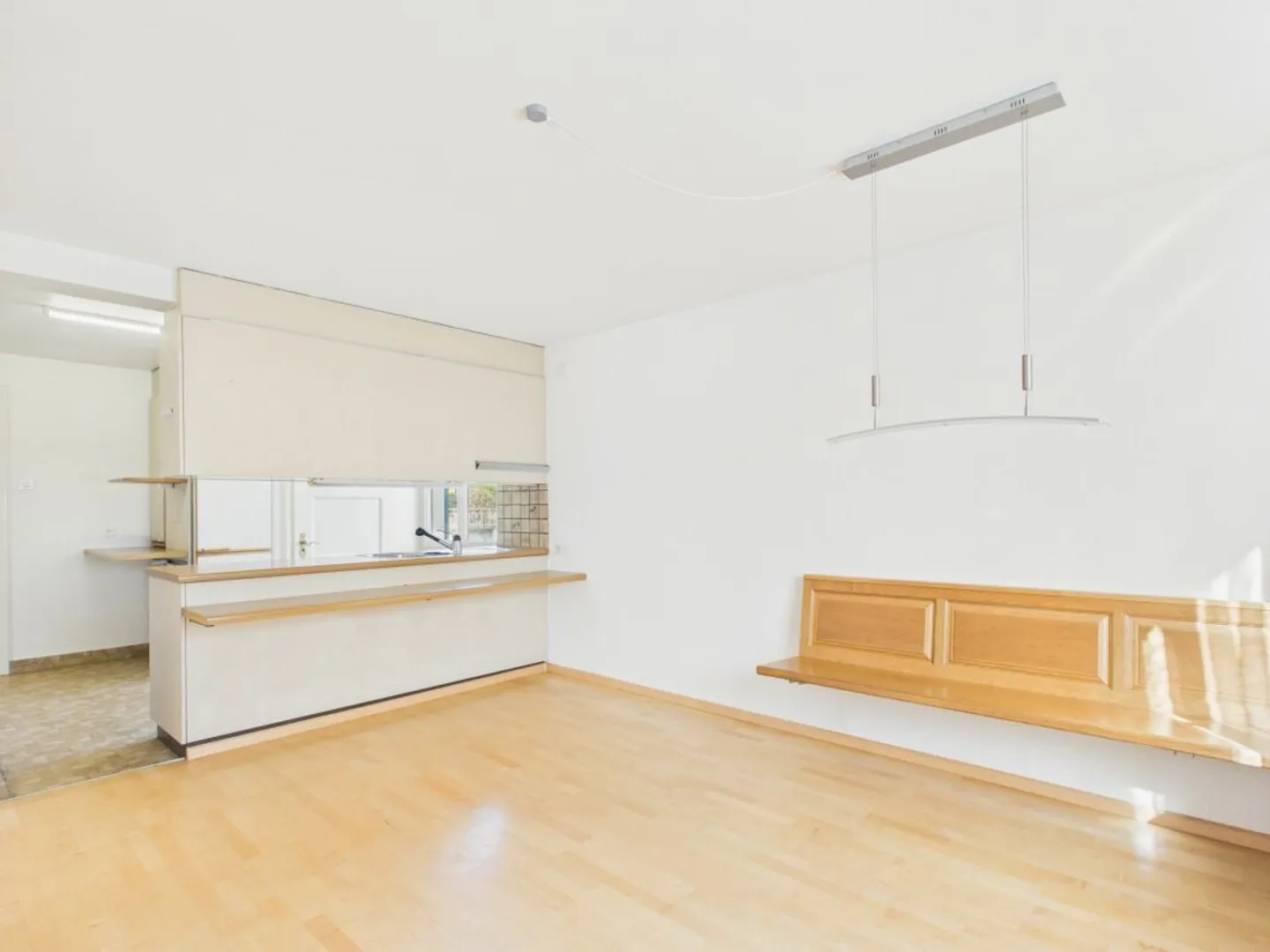 Affascinante casa unifamiliare con grande potenziale in una buona posizione a Magden - Foto 4 di 13