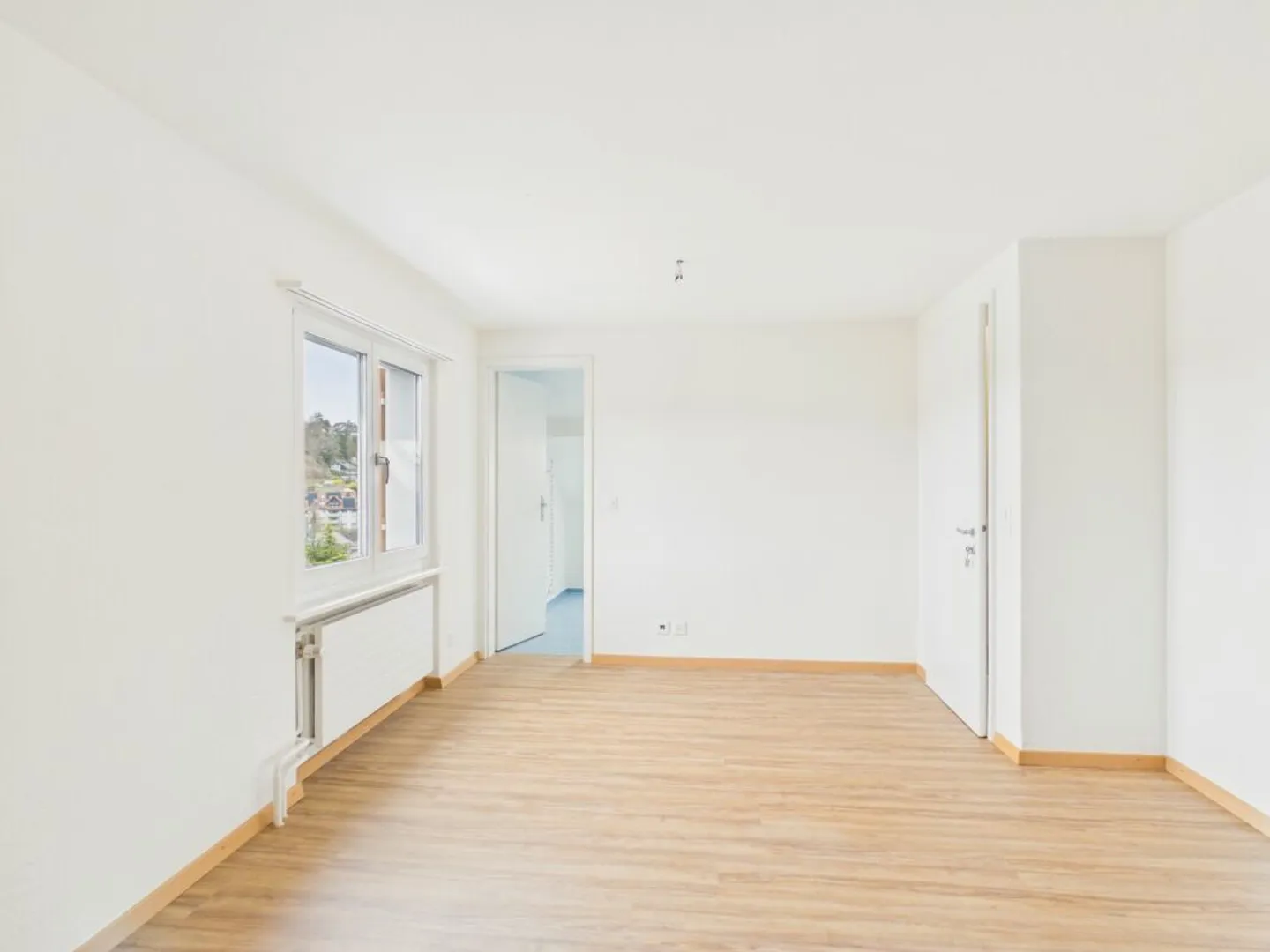 Charming Single-Family Home for Rent in Birmensdorf - Photo 12 of 13