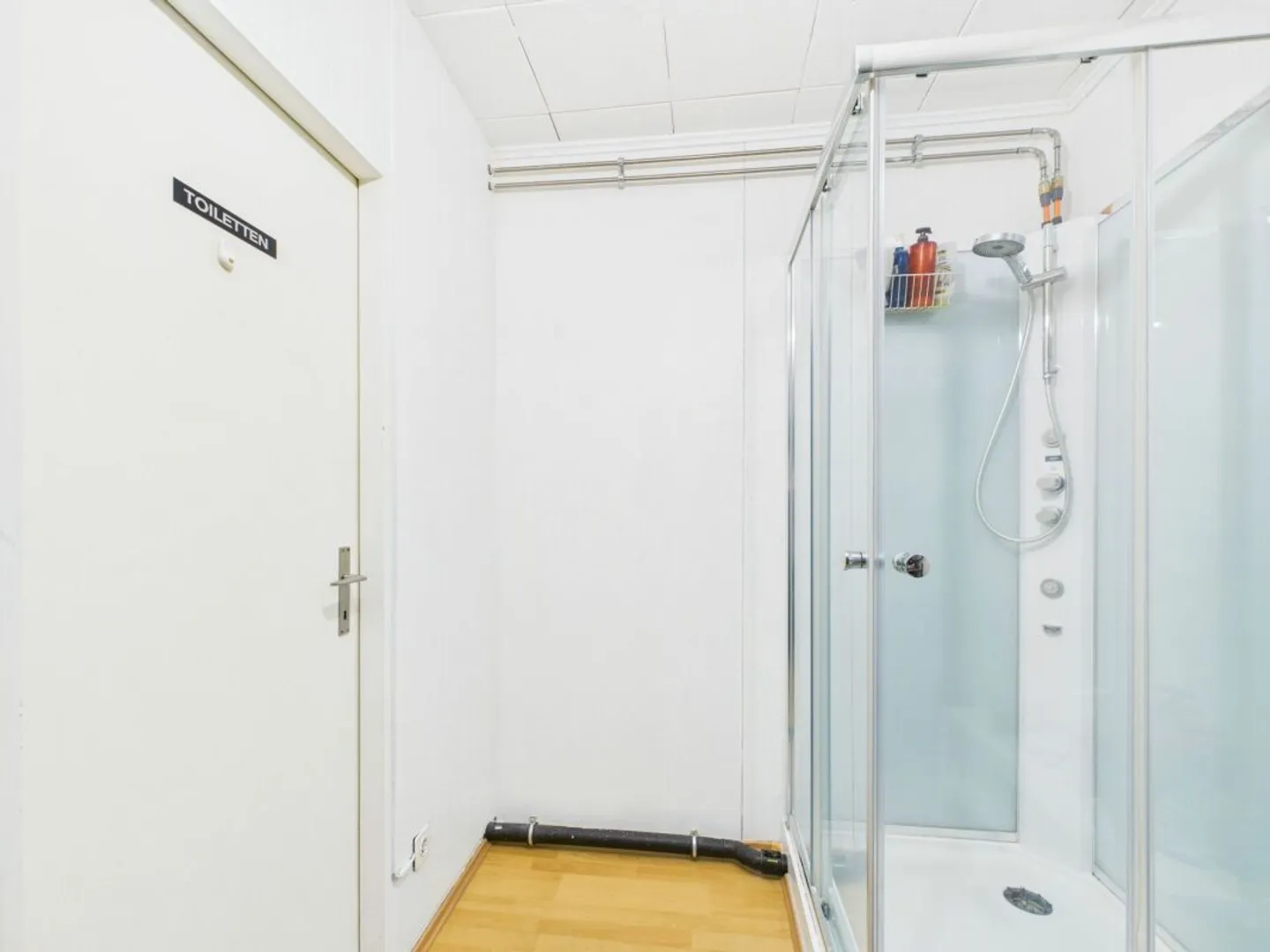 Bureau bien entretenu sur deux étages à Feldbergstrasse - Photo 5 sur 7