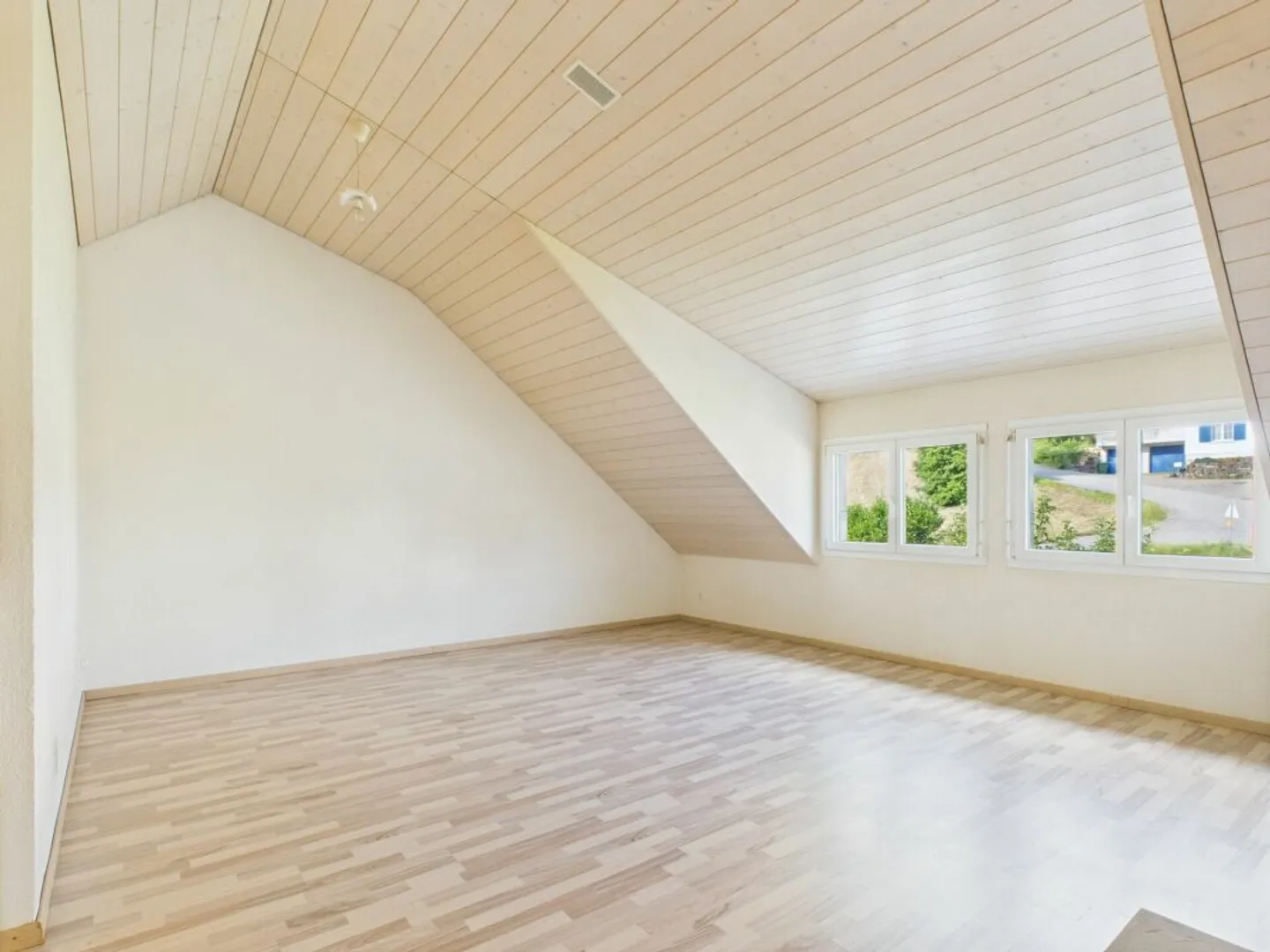 Maison de ville Minergie familiale à Thürnen - avec jardin et beaucoup d'espace - Photo 2 sur 13