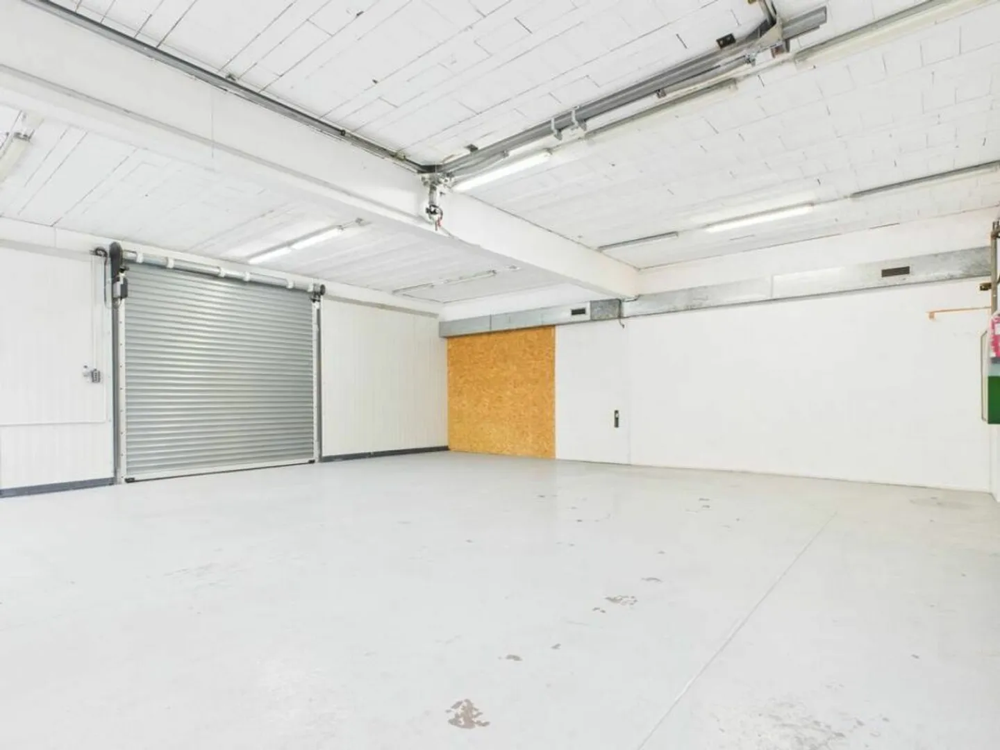 Espace commercial polyvalent - Photo 2 sur 8