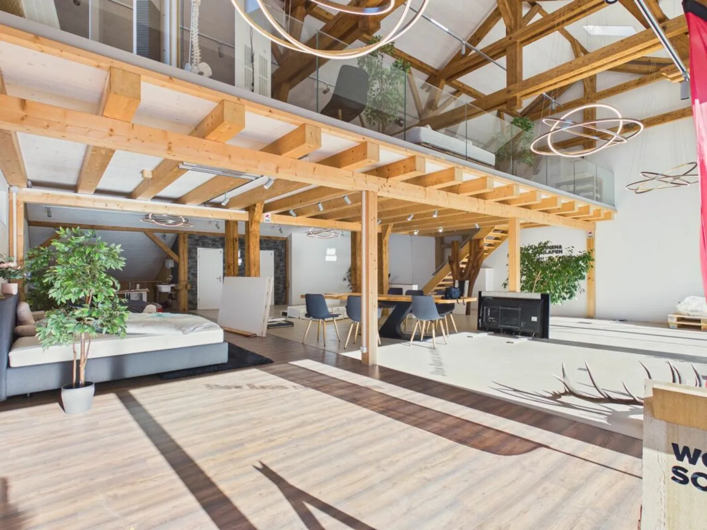 Charmante Ladenfläche mit Historischem Flair in Uitikon Waldegg - Photo 1 of 13