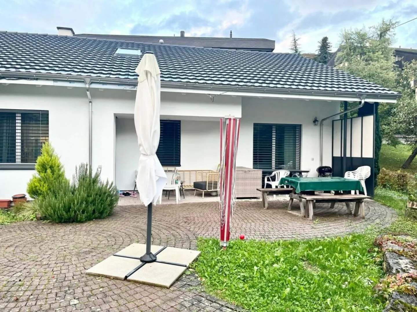 Modernes Familienparadies in ruhiger Lage - Foto 3 von 13