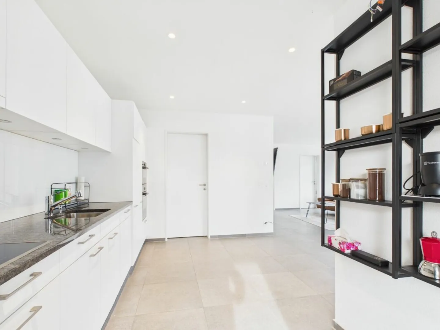 Moderne Wohnung mit grossem Balkon - Foto 4 von 13