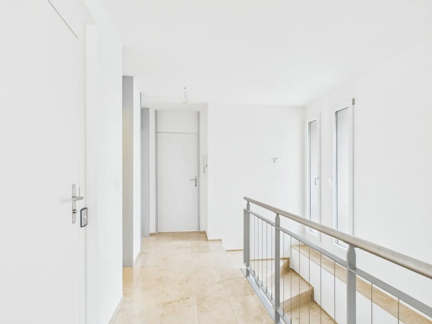 Helle, moderne Wohnung mit grosser Terrasse - Foto 9 von 13