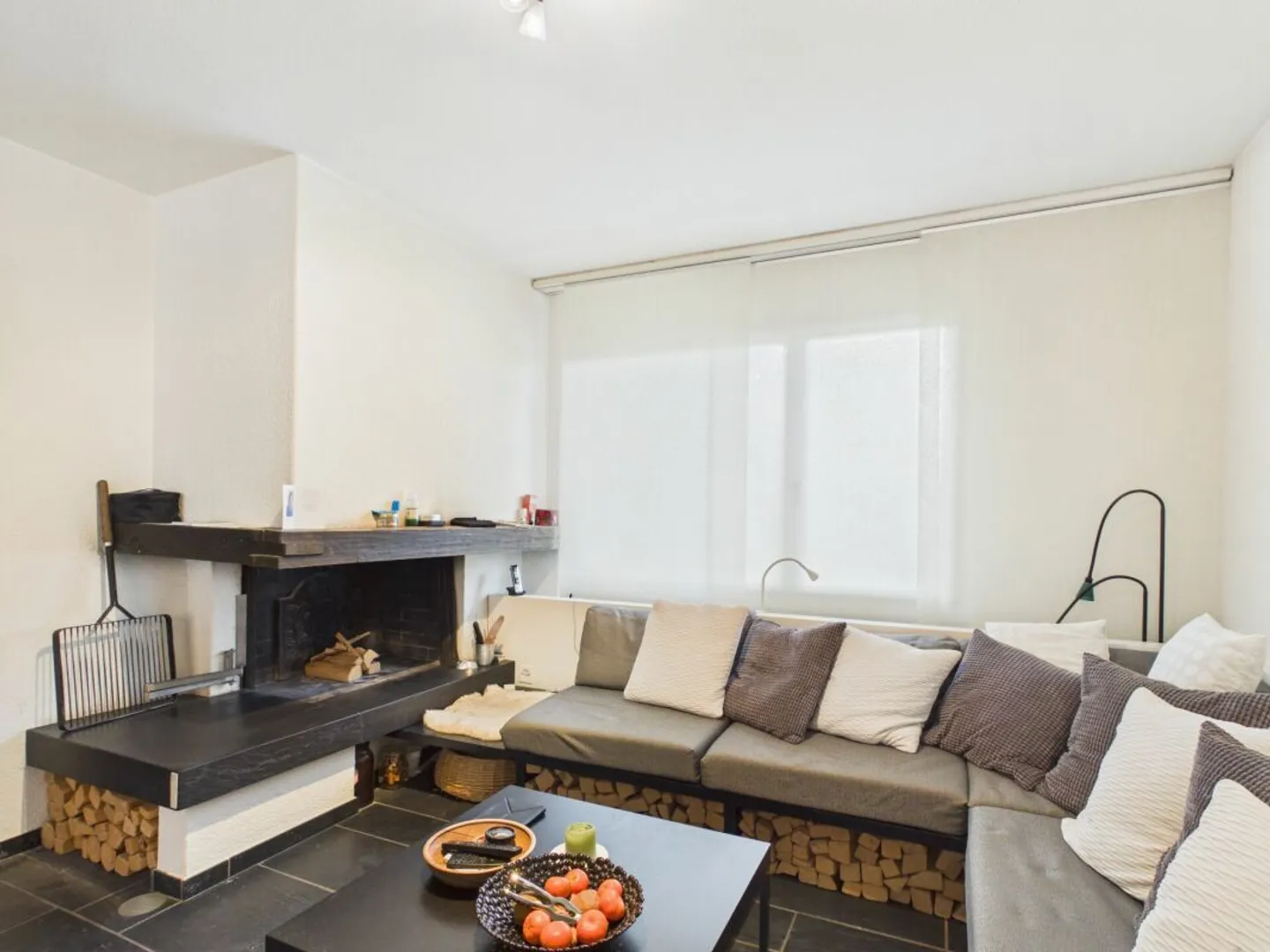 Exclusive single-family house with a separate apartment in a quiet location - Photo 5 of 13