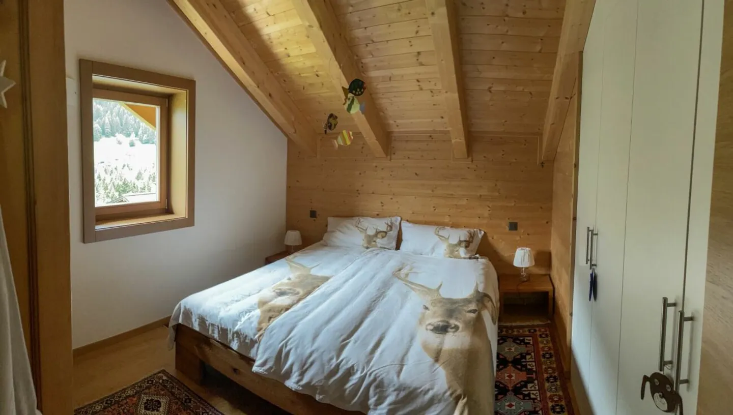 Beautiful chalet with unobstructed mountain views - Photo 13 of 13