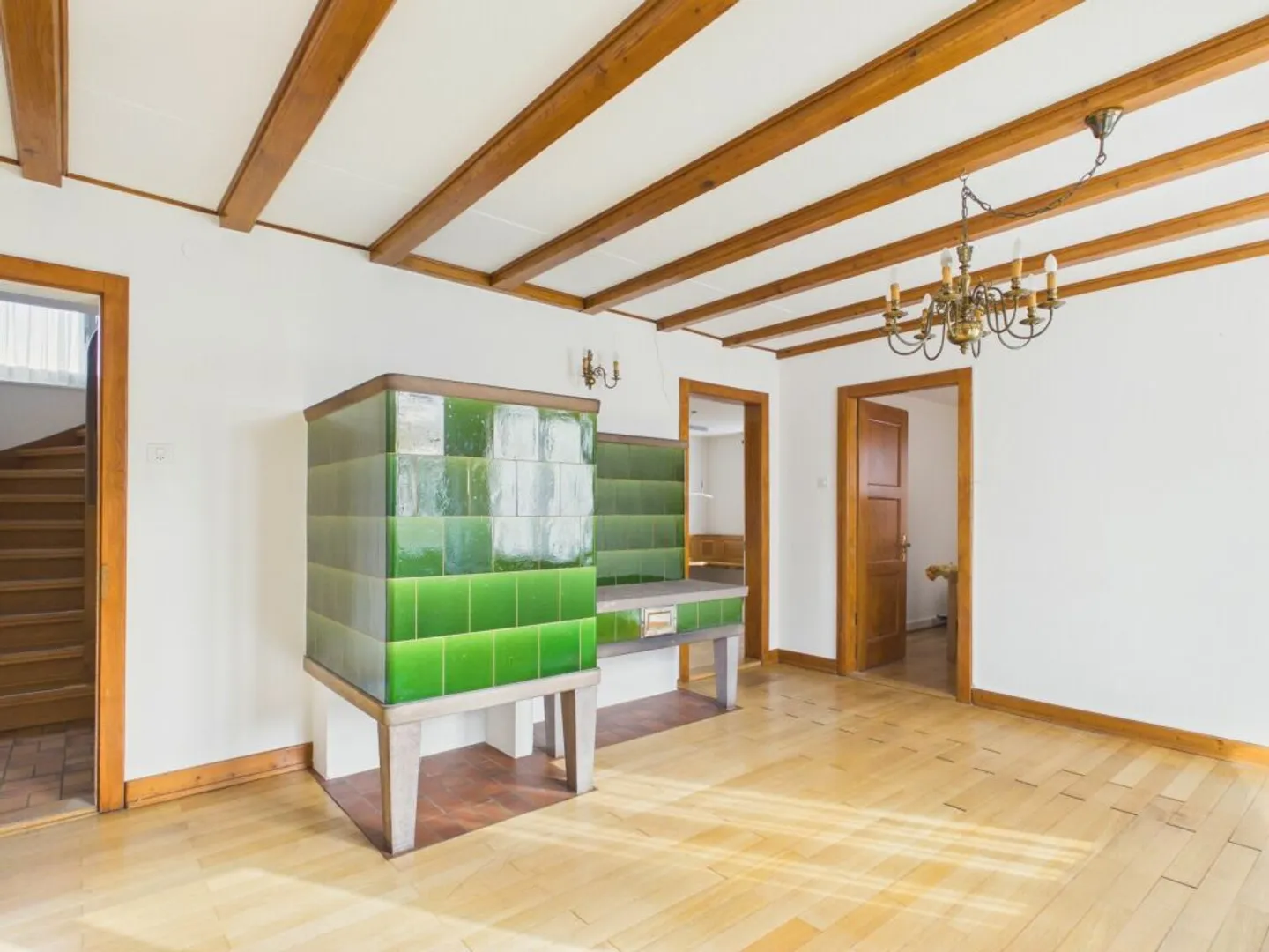 Affascinante casa unifamiliare con grande potenziale in una buona posizione a Magden - Foto 5 di 13