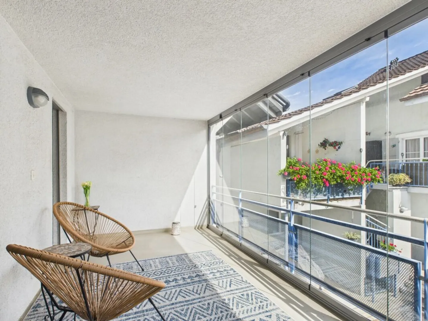 Bright apartment in Ziefen - Balcony and garden included - Photo 11 of 13