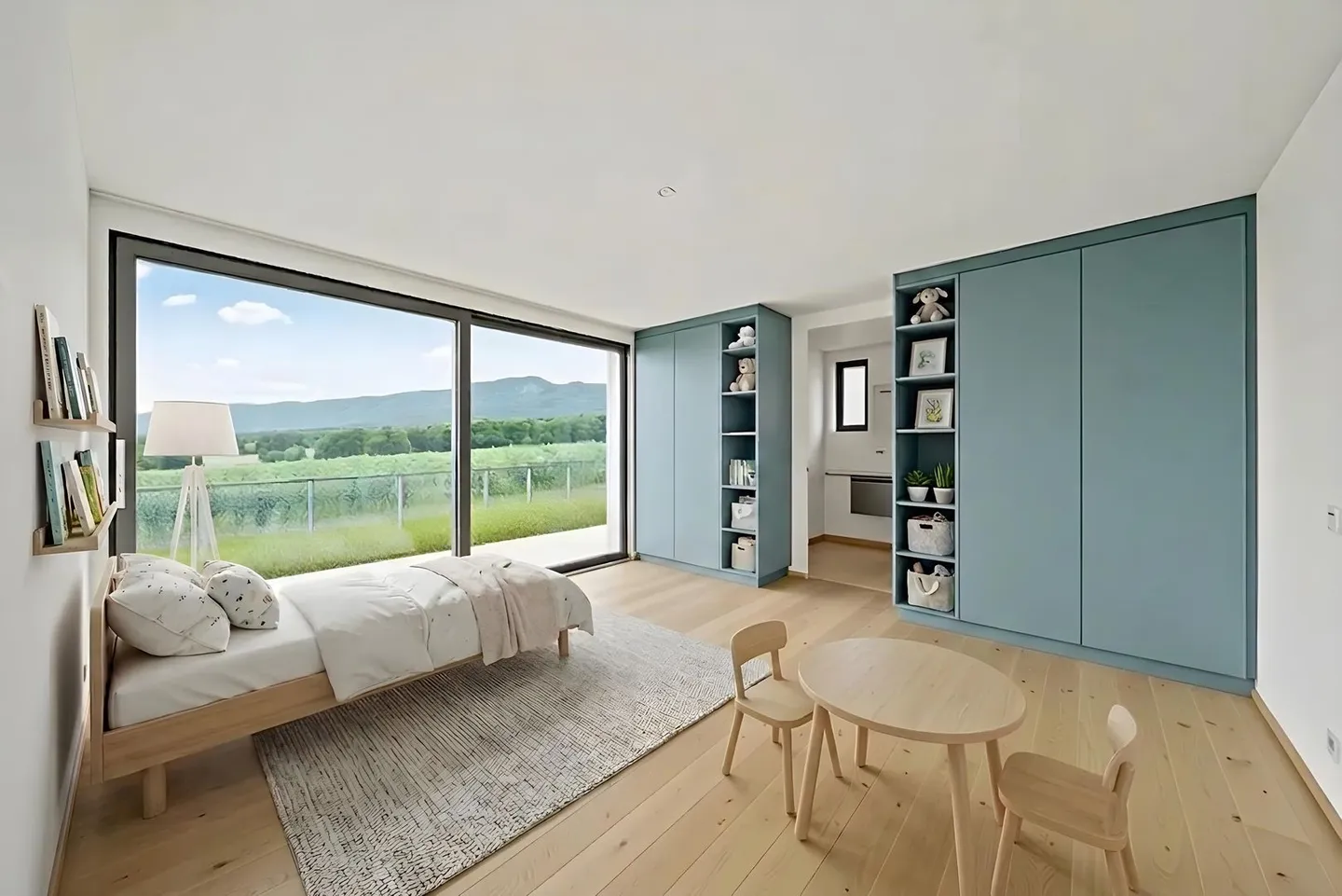 Elegant Apartment with Lake Views - Photo 5 of 9