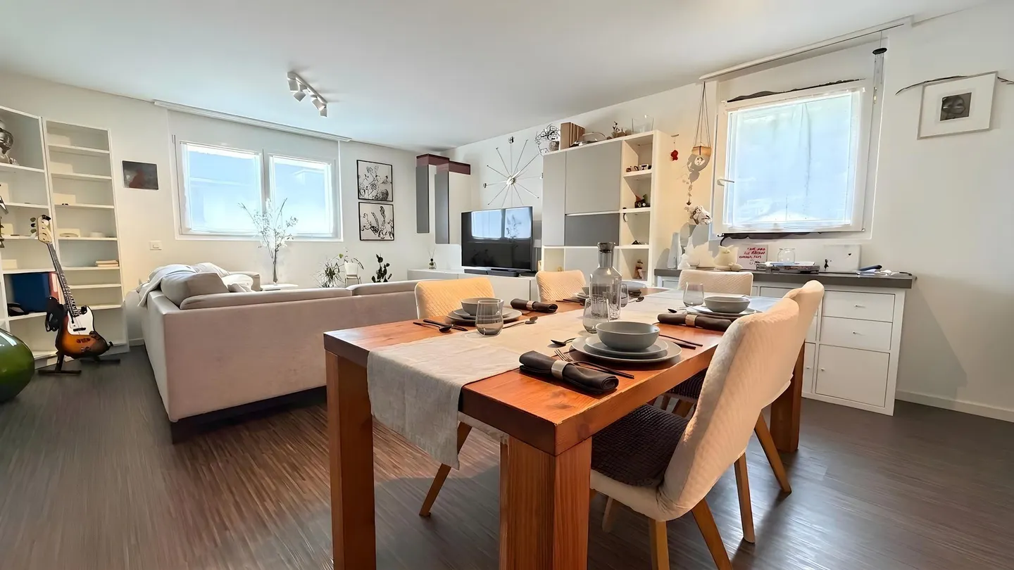 Moderno appartamento di 3,5 camere - Foto 2 von 7