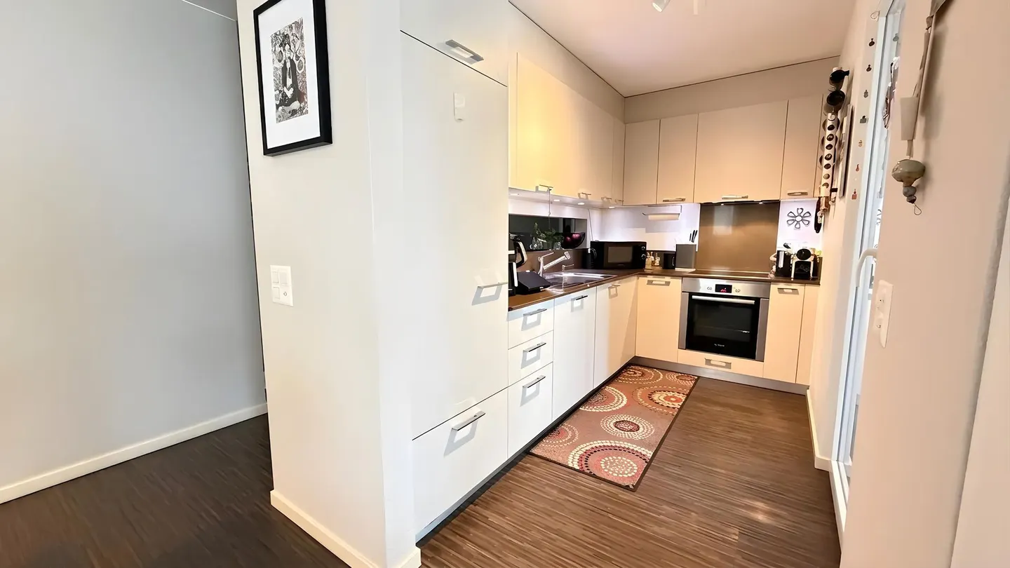 Moderno appartamento di 3,5 camere - Foto 3 von 7