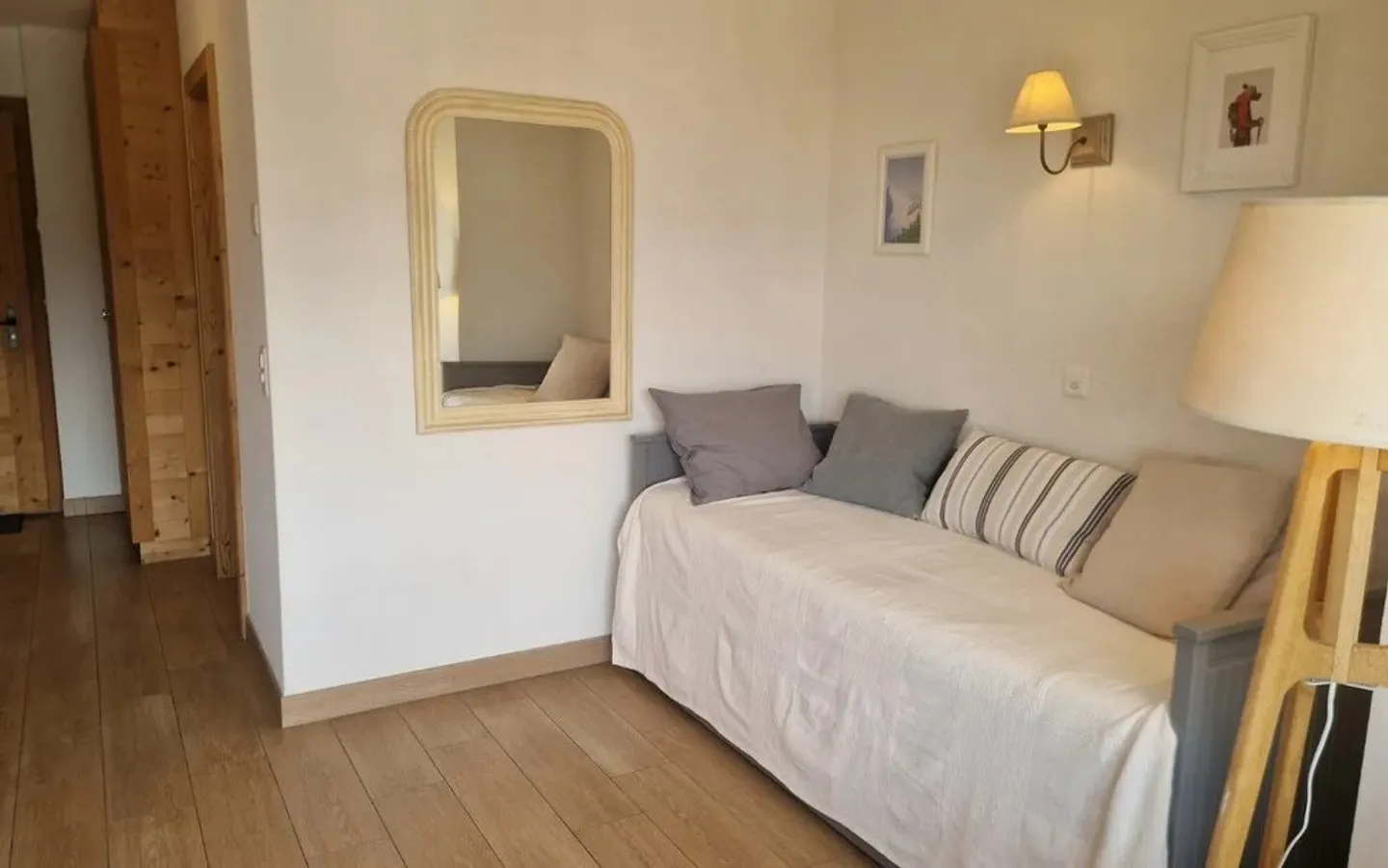 Studio meublé de 24 m² avec vue sur les montagnes - Photo 3 sur 10
