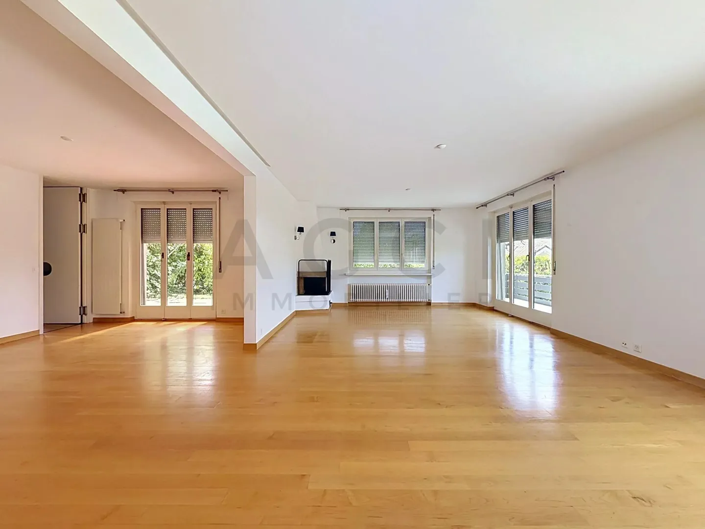 Magnifica villa con vista lago e accesso privato al lago — Anières (Ginevra) - Foto 10 di 13
