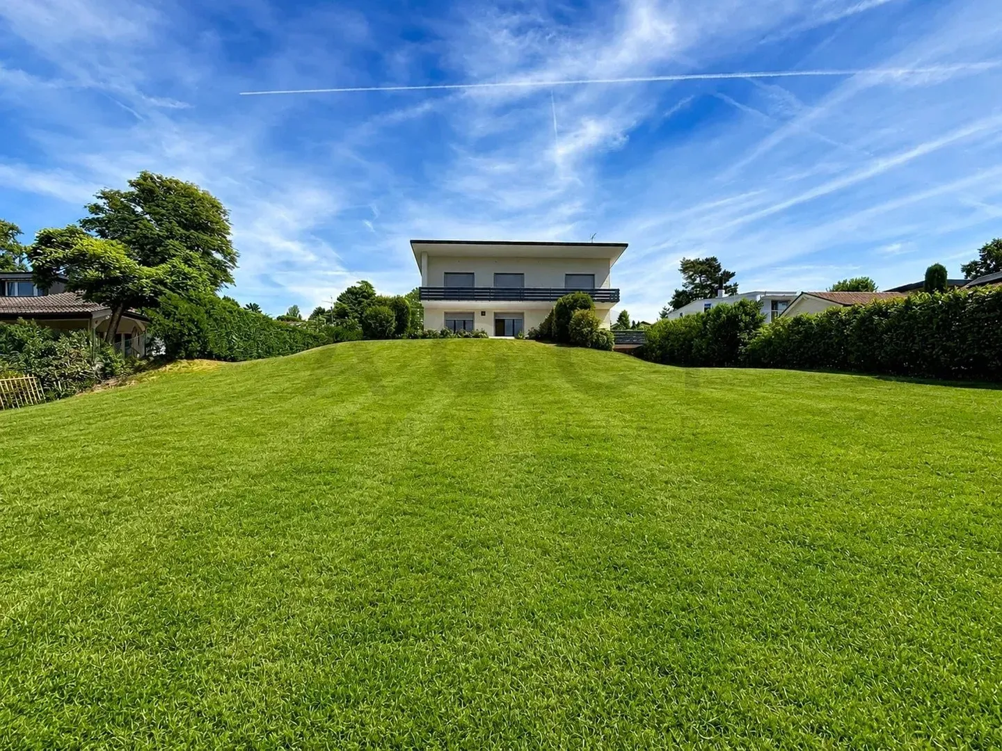 Magnifica villa con vista lago e accesso privato al lago — Anières (Ginevra) - Foto 2 di 13