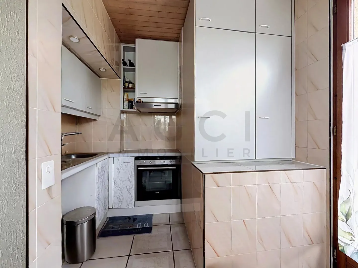 Appartement 4 pièces charmant - Photo 3 sur 9
