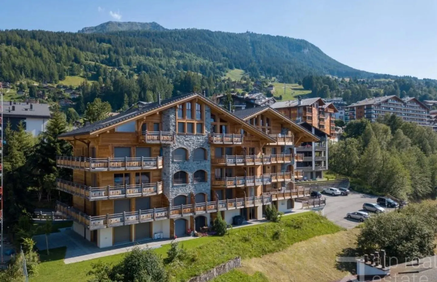 Studio meublé de 24 m² avec vue sur les montagnes - Photo 8 sur 10