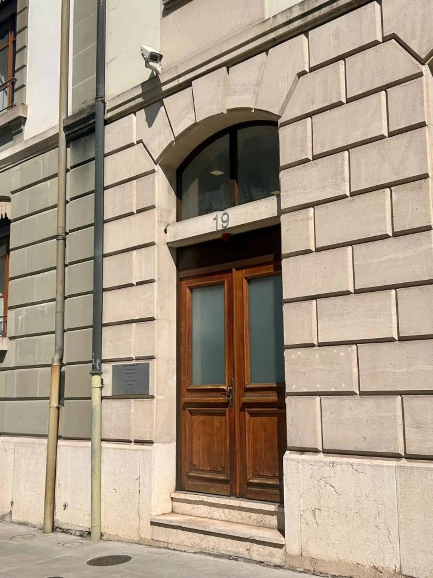 NOVITÀ IN AFFITTO - UFFICIO NEL CUORE DI GINEVRA! - Foto 2 di 13