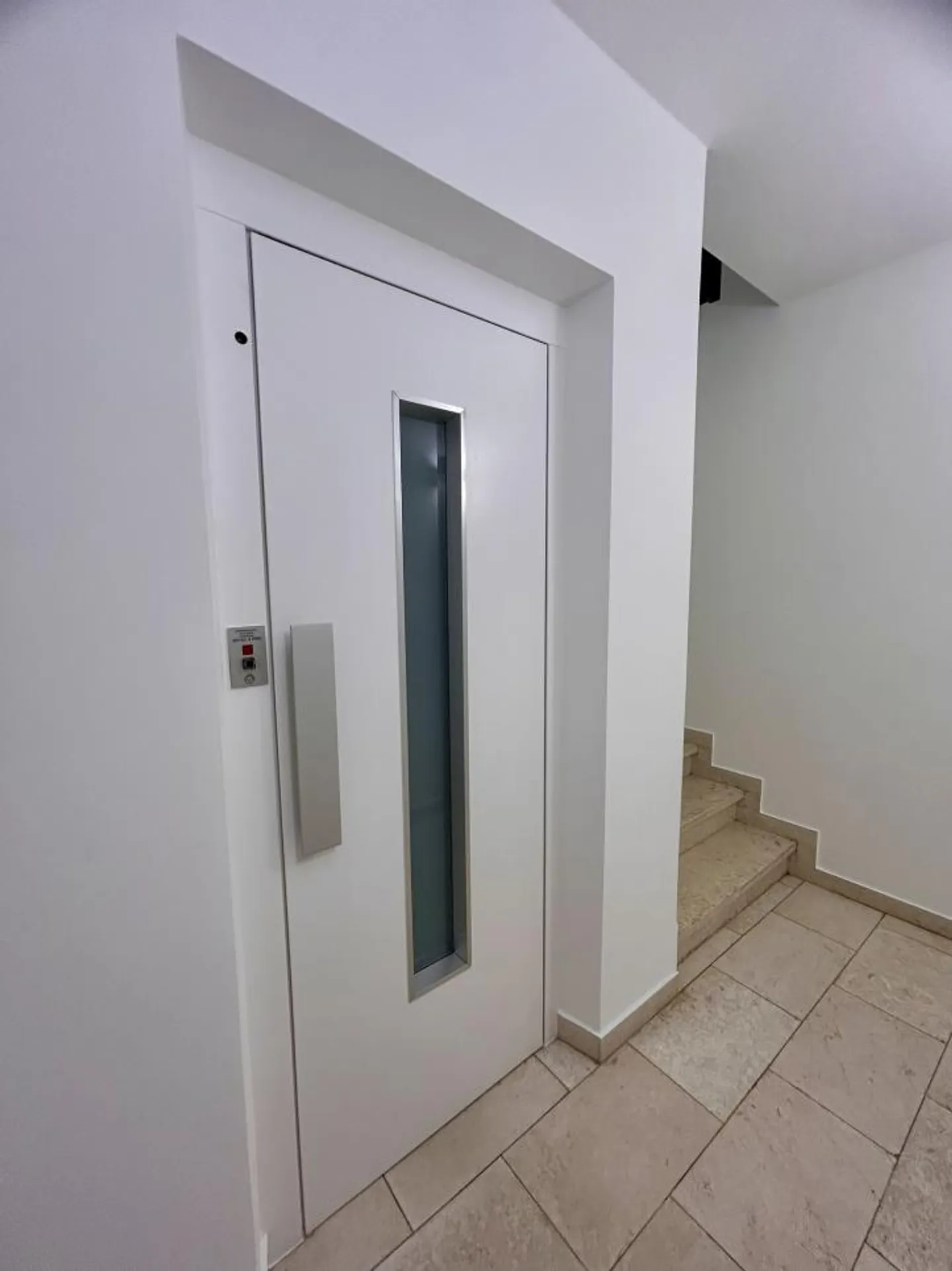 NOVITÀ IN AFFITTO - UFFICIO NEL CUORE DI GINEVRA! - Foto 10 di 13