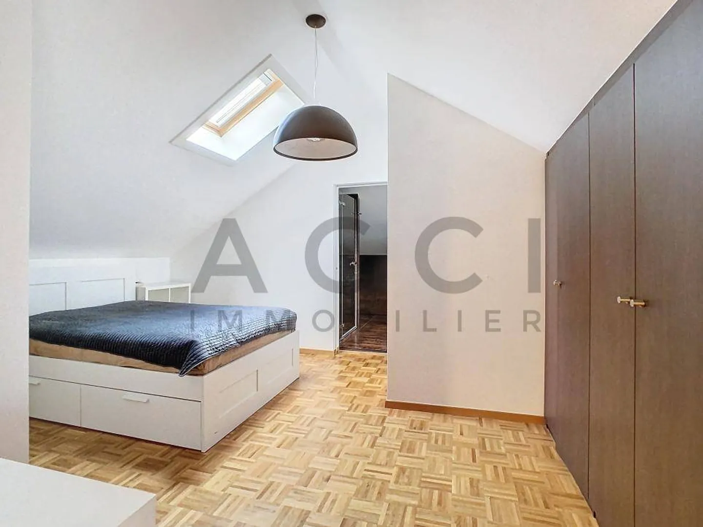 Eleganza e Comfort: Spaziosa Villa Familiare a Vernier - Foto 13 di 13