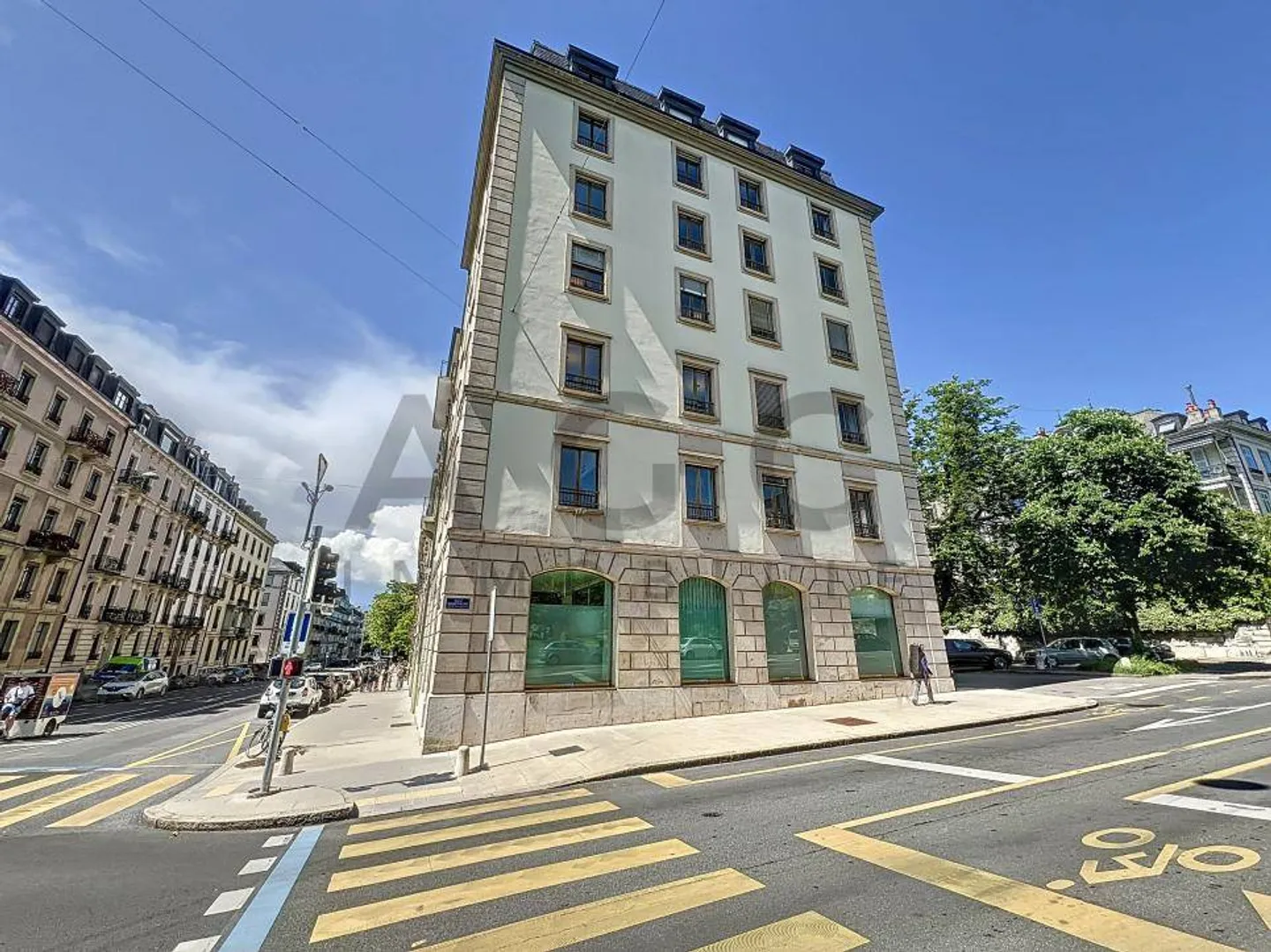 NOVITÀ IN AFFITTO - UFFICIO NEL CUORE DI GINEVRA! - Foto 2 di 12