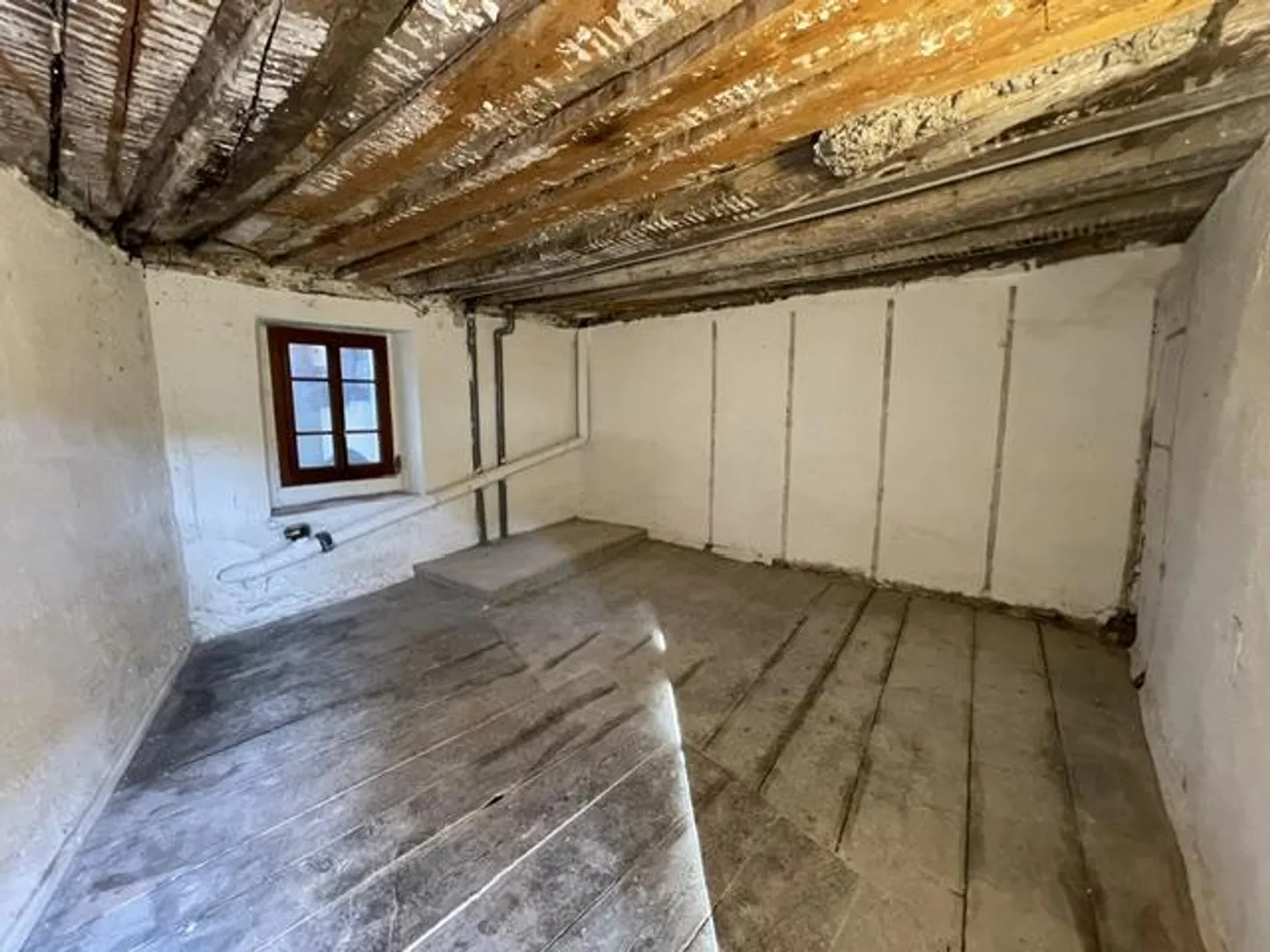 Charming House with 2 Units - Photo 4 of 13