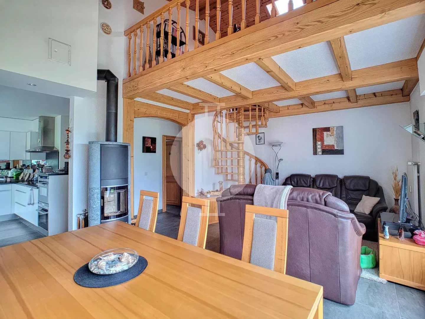 Duplexwohnung in einem Haus mit 2 Wohnungen - Foto 1 von 12