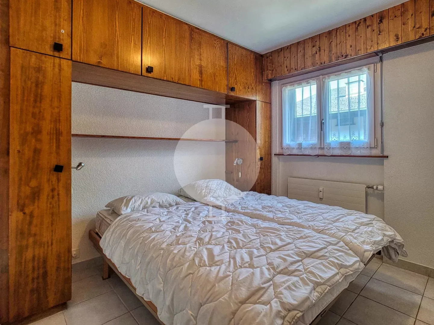 Charmante Eckwohnung mit 2,5 Zimmern, teilweise renoviert und mit der Möglichkeit, eine Garage zu kaufen - Foto 6 von 7