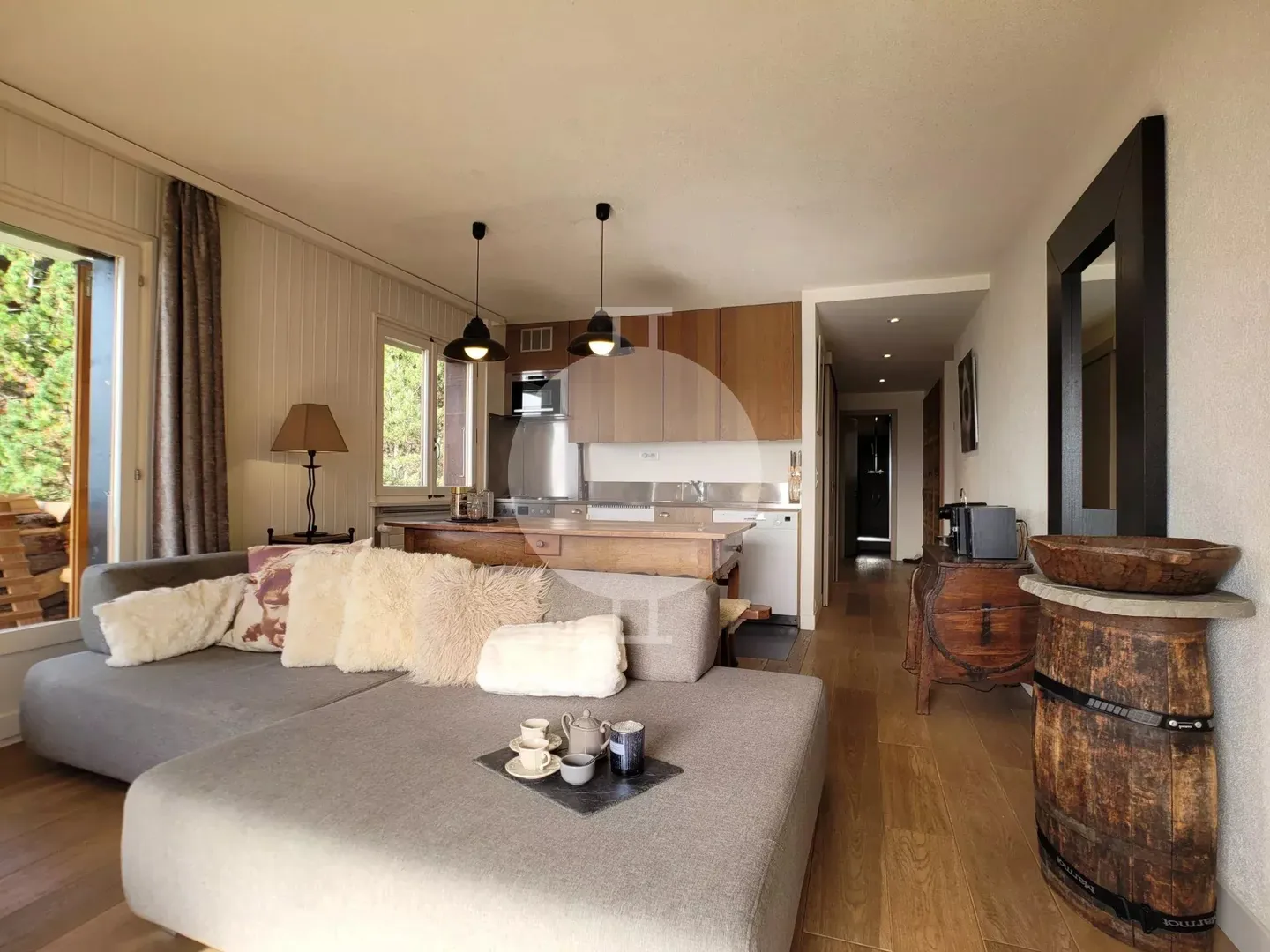Charming 3.5 room apartment completely renovated with mountain views - Photo 1 of 9