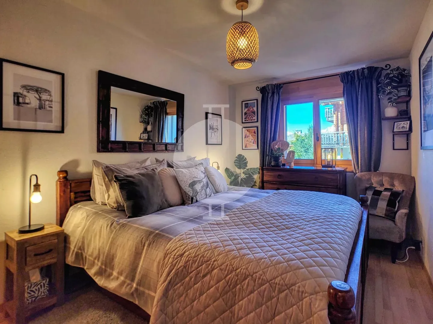 Magnifique appartement 5.5 pièces de standing avec grand jardin et vue panoramique sur les montagnes - Photo 4 sur 13