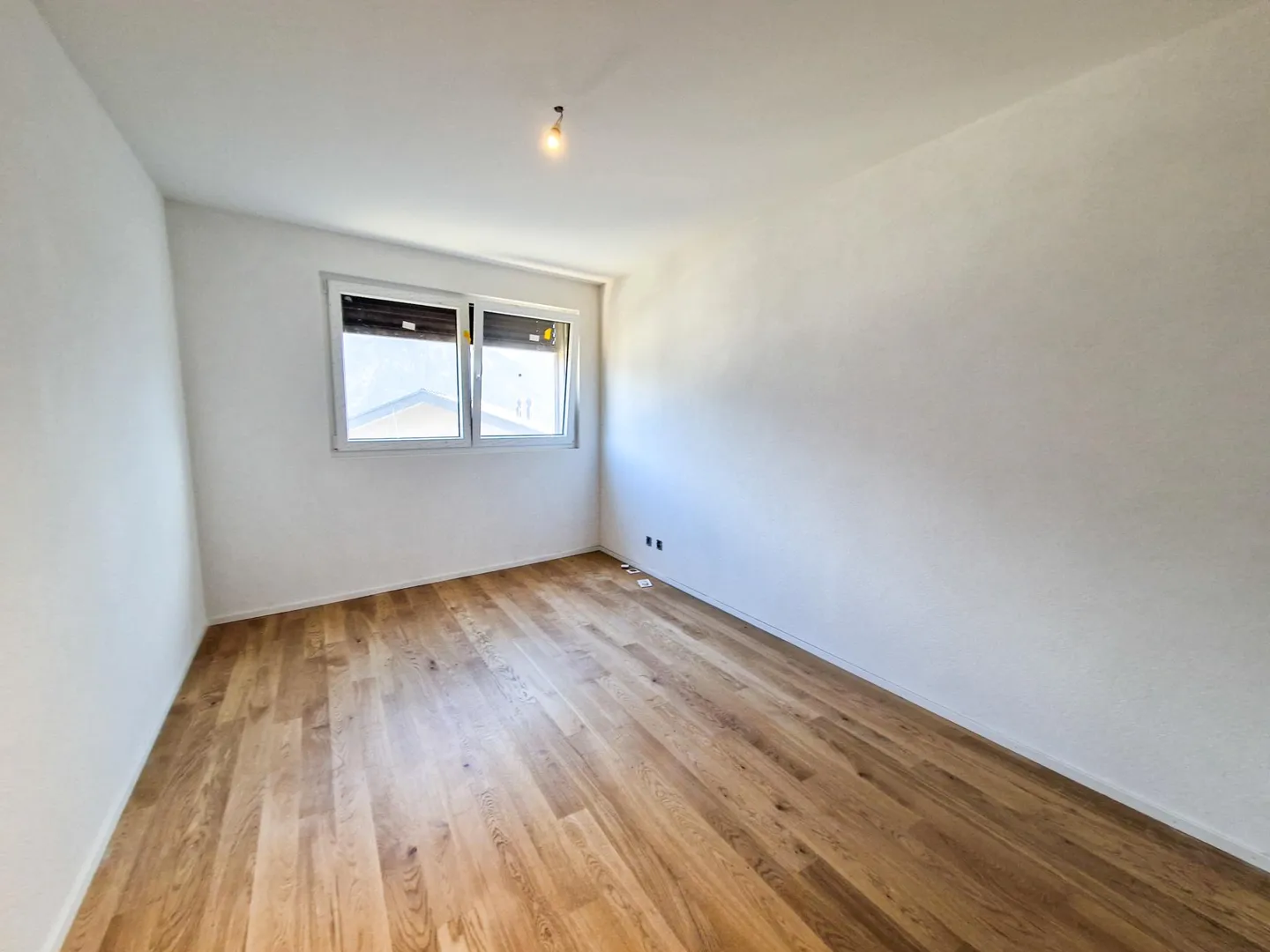 Helles 4,5-Zimmer-Neubau mit Terrasse und atemberaubender Aussicht in Signèse - Foto 5 von 11
