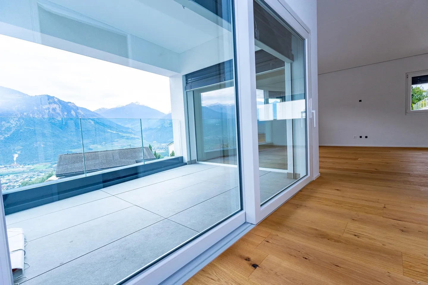 Magnificent Penthouse with Breathtaking View - Photo 4 of 13