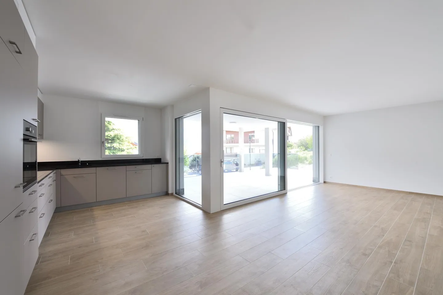 96m2 Hochwertige Wohnung mit Terrasse und Garten - Foto 3 von 7