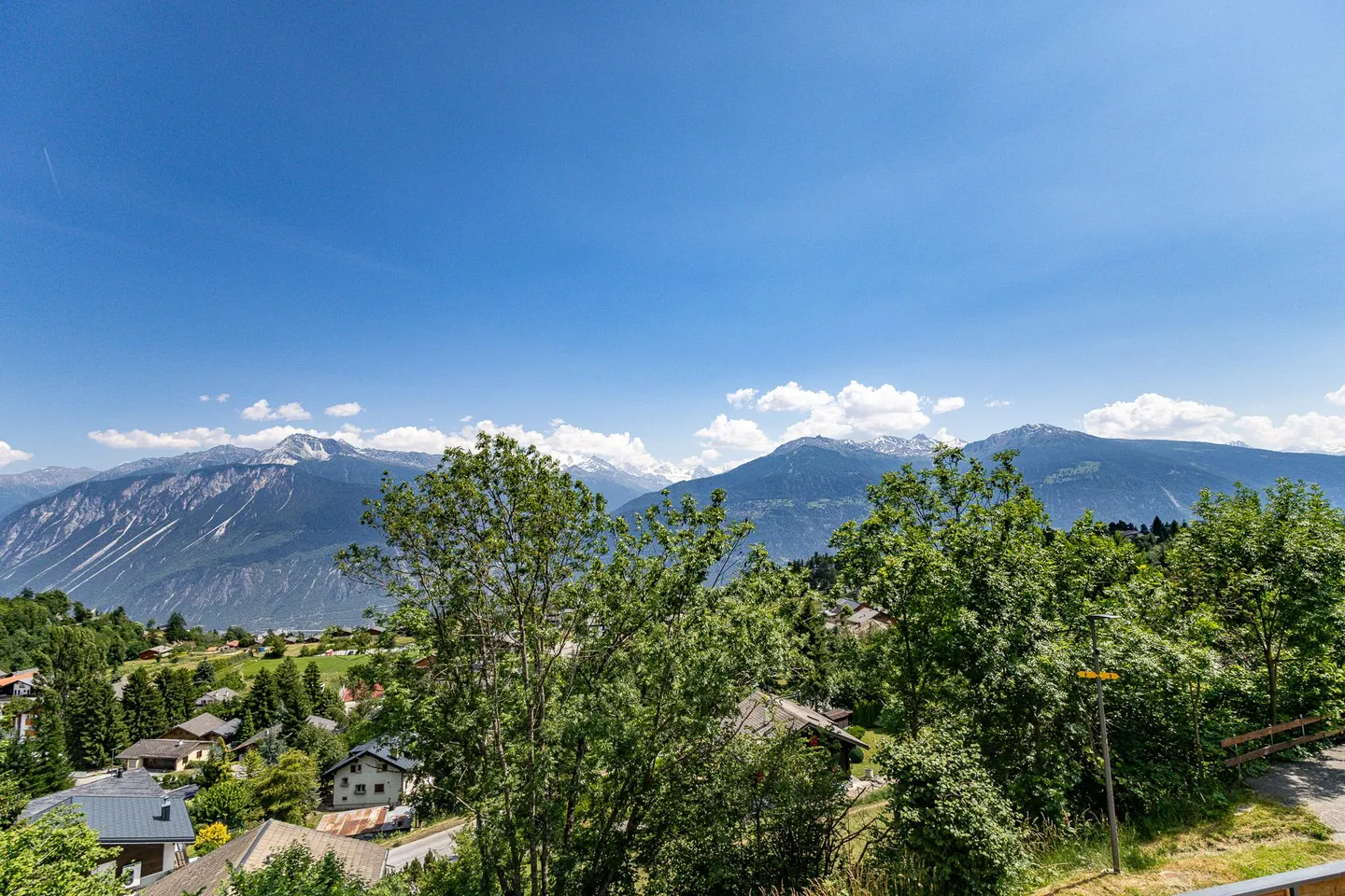Chalet con vista panoramica all'ingresso di Crans-Montana - Foto 4 di 13