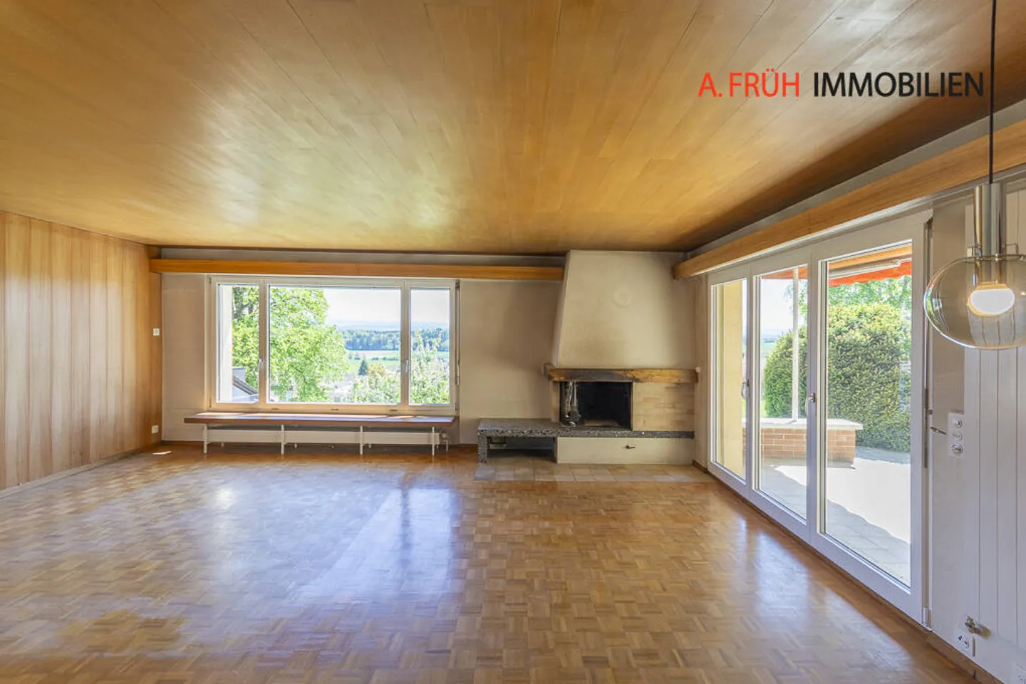 A Home with a View to Fall in Love with, Large Garden and View - Photo 3 of 13