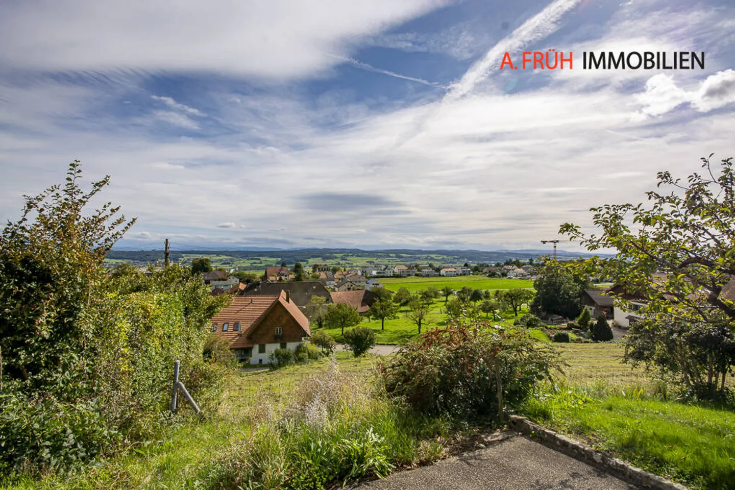 Bright single-family home in a quiet location with mountain views and panoramic views over Solothurn - Photo 12 of 12