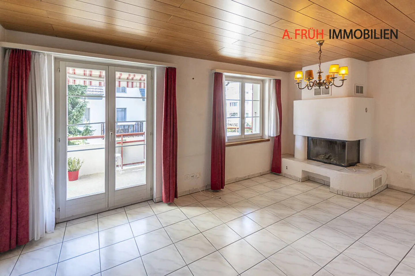 Vivre au centre avec ascenseur et cheminée - Appartement avec caractère - Photo 4 sur 9