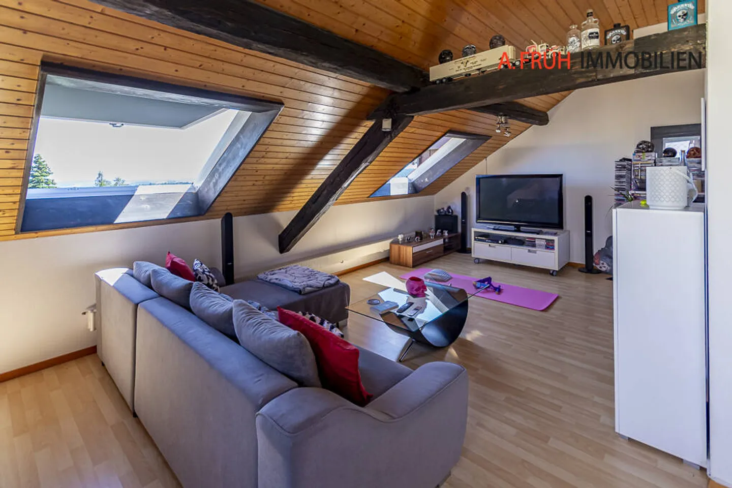 Above the Aare Valley Multi-Family House with a View of the Alps - Photo 8 of 13