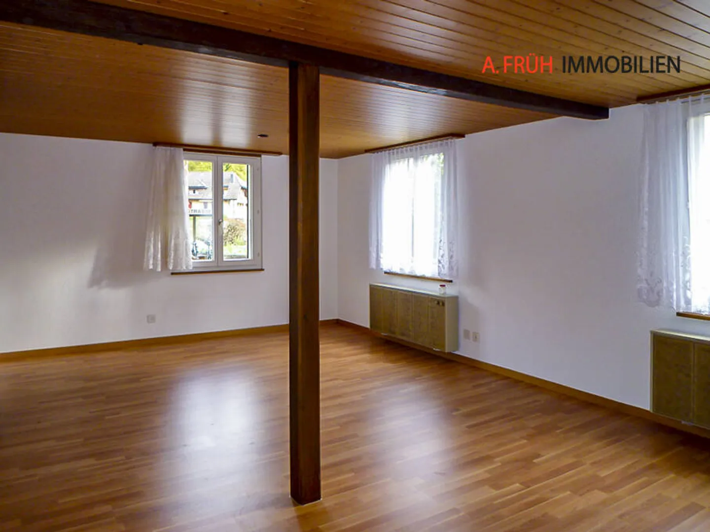 Two-family house with potential for comprehensive renovation - Photo 6 of 7